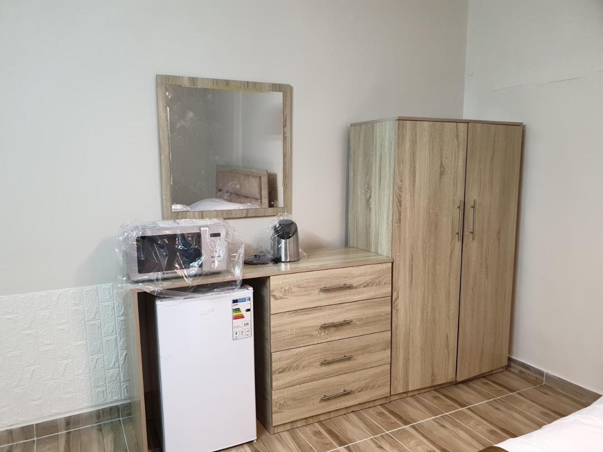 Atoom Studio Dzseras Kültér fotó