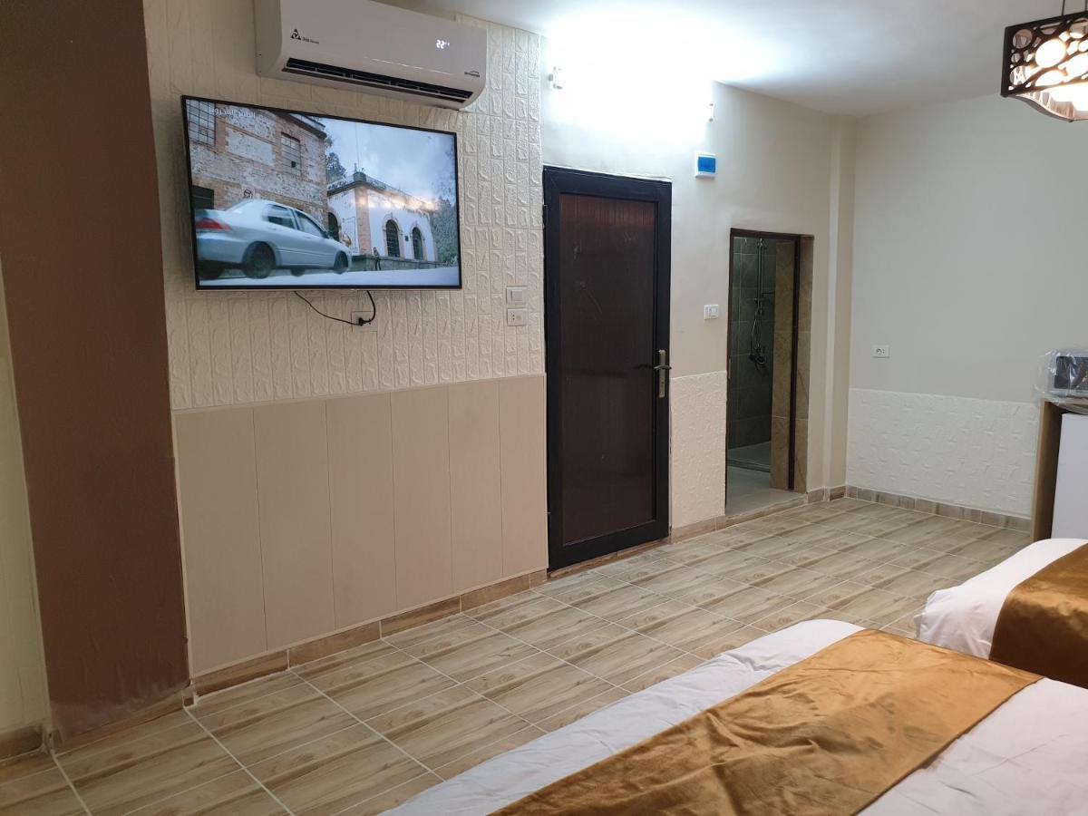 Atoom Studio Dzseras Kültér fotó